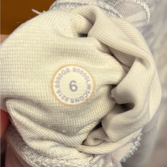 Lululemon Wunder Under High-Rise Tight, Tropical Shadow Starlight (white/gray) - Picture 8 of 8